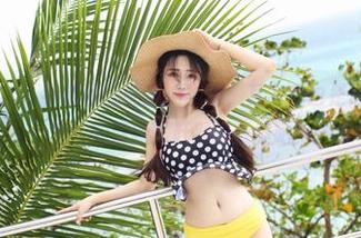IMiss爱蜜社 – 小宝酱的图集：学姐，其实我也是向往那种薄荷糖般的清新，赶紧去下载吧！