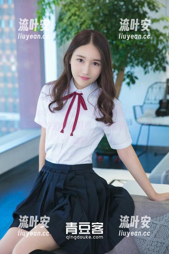 QingDouKe青豆客-颜美汐 QingDouKe青豆客 - 浴缸里的一点不可说:颜美汐的定制写真,想看看?可要小心哦。