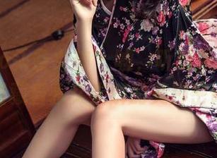 TouTiao头条女神 – 嘘，听说米粒儿的美图里藏着永久未解的美脚密码！