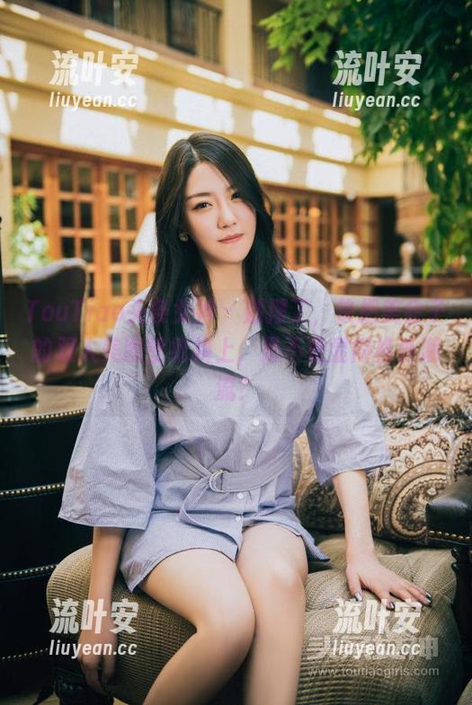 TouTiao头条女神-美会子 TouTiao头条女神 - 别摆了,快把美会子的双人美图壁纸换上,是不是显得格外潮流?