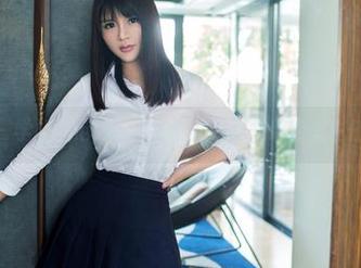 TuiGirl – 学姐风范：王馨瑶的在线图片堪比班主任的严厉。
