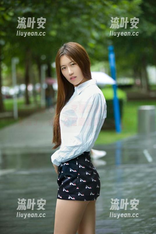 TuiGirl推女郎 - 李丽莎职业装，我这又更新了，在办公室随时变泳池派对！