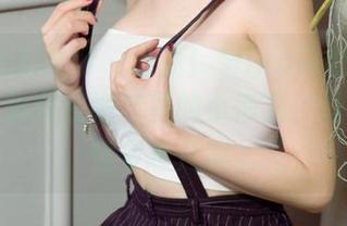 UGirls尤果网 – 最新！Miko马欣悦女仆图包，隐藏在细节里的小惊喜，让我忍不住多看几眼。