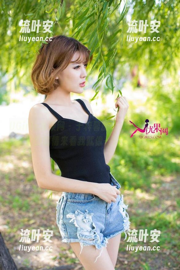 UGirls尤果网 - 于梓馨的仓位于指尖，写真里的剧情来看我就像一道灵魂拷问！