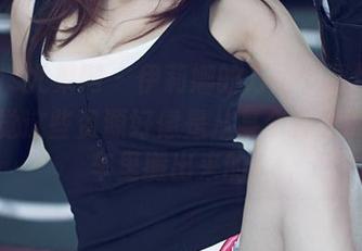 UGirls尤果网 – 伊莉娜的万圣节图包，真心感觉这些资源好像是从某个神秘的南瓜车里搬出来的？