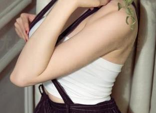 UGirls尤果网 – 免费资源大抢救，王语纯的美足也太撩了吧