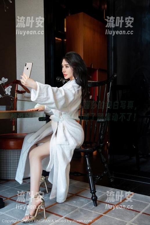XINGYAN星颜社 - 李丽莎的纯白写真，想说好白啊，但又担心脏了图库动不了！