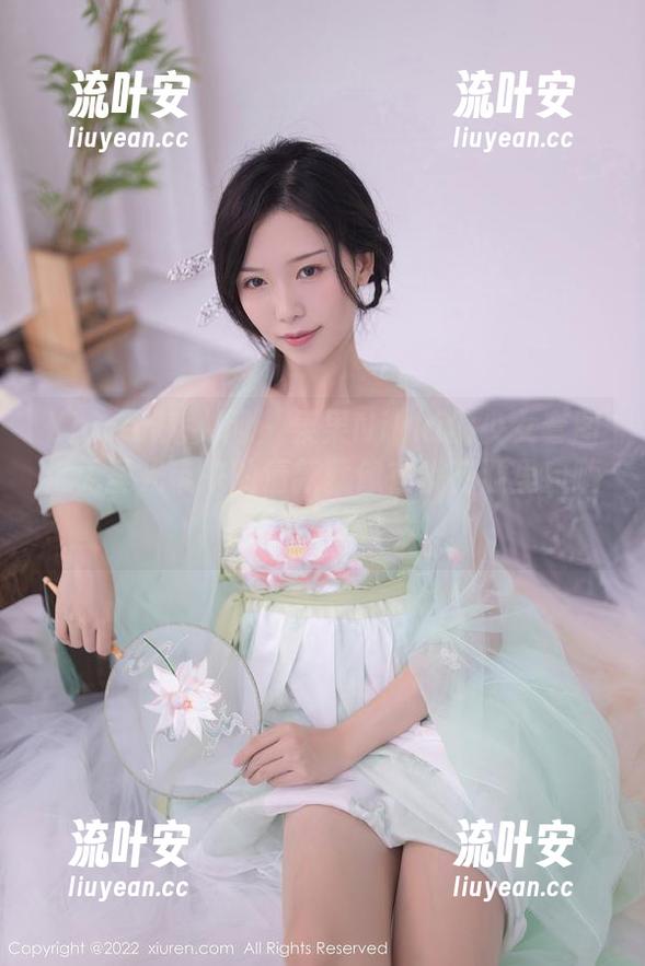 Xiuren秀人网 - 果果Nikki的少女套图：无圣光带来的清新就像在桃花源里自嗨，哦买噶！