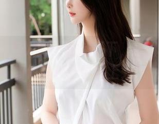 Xiuren秀人网 – 定制一下，芈琳娜教你如何穿校服也能上天！