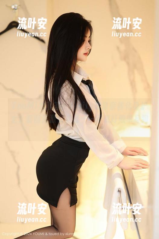YouMi尤蜜荟-Emily顾奈奈酱 YouMi尤蜜荟 - Emily顾奈奈酱化身护士,套图资源保卫战——彻底打败单身狗!