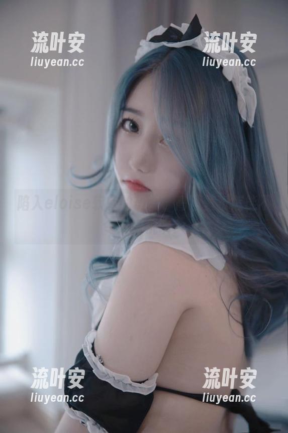 陷入eloise软软的美腿，高清壁纸怎能不令人愉悦呢？