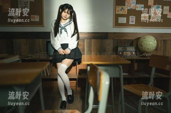 rua阮阮的雪糕写真：高清版本的‘冻’人心弦！