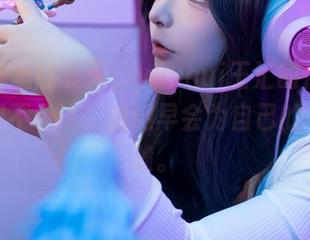 作品集里的夏天：yuuhui玉汇的作品让我不得不承认，我迟早会为自己的单身下跪。