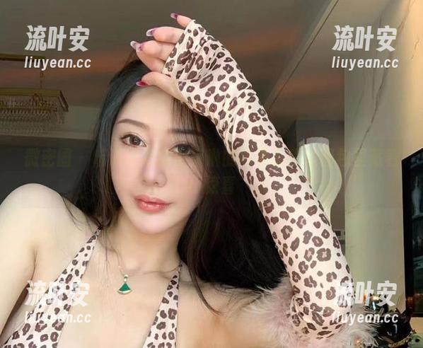 不爱笑的赛琳 微密圈 - 听说不爱笑的赛琳的高清嘉宾帖图包里藏着小惊喜