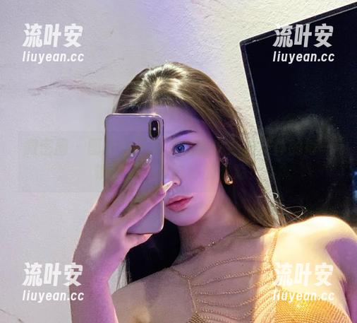 不爱笑的赛琳 微密圈 - 图集中不爱笑的赛琳黑丝连体的每一帧都是一种隐秘的诱惑!