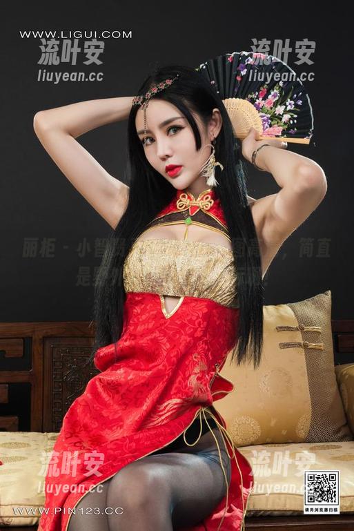 丽柜 - 小智贤又户外了，原图高清，简直是野外“模特”风向标啊！