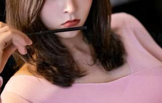 丽柜 – 尔尔又来了，这次带来的双生花旗袍美图可真不会让人失望。