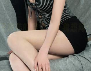丽柜 – 王炜炜的镂空，让我想问：这样的资源哪里找？