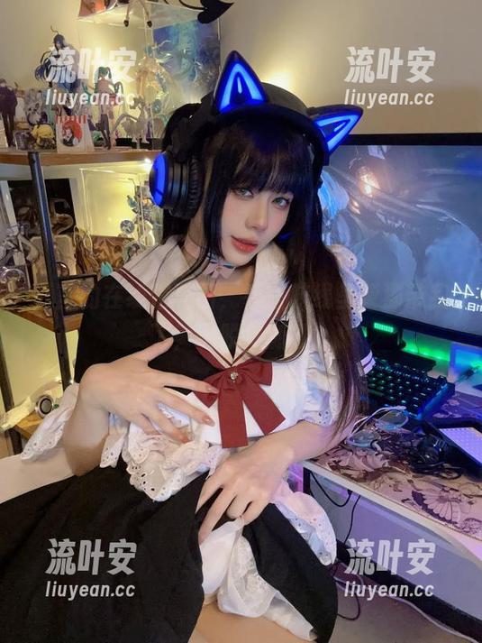 九言的在线超美图，碧蓝航线里柴郡带我飞，洒脱又随性。