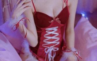 裤里丝这主意不错！余多多Dudu写真图集上线