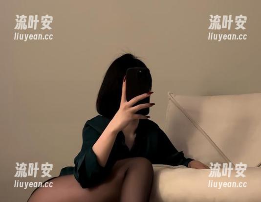 保守的二舅妈 微密圈 - 哦豁!保守的二舅妈派来的库里油亮丝,壁纸上的精彩绝对值回票价。