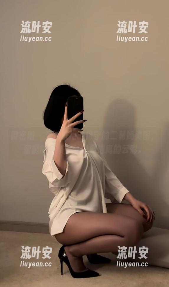 保守的二舅妈 微密圈 - 无法抗拒的保守的二舅妈美图,蜜腿的包裹感就像要逃离的云彩。