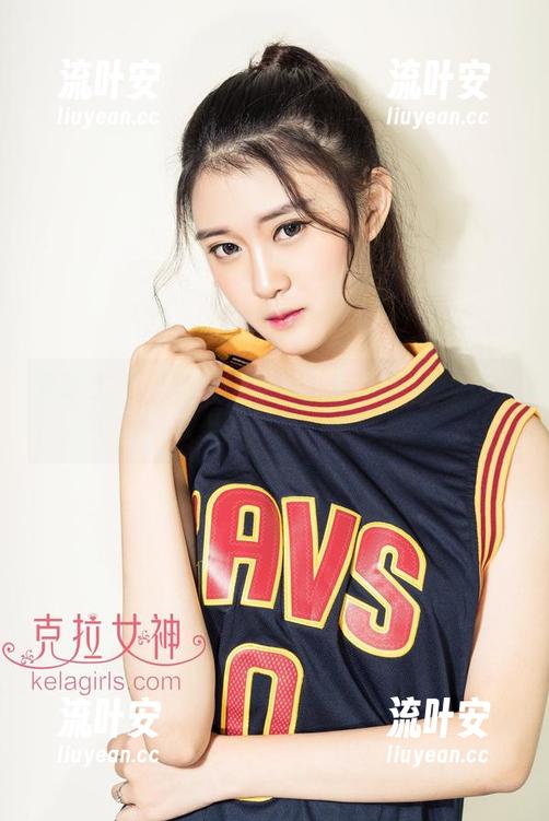 克拉女神 - 薇薇的透明写真啥时候能下载，赶紧来释放我的好奇心！