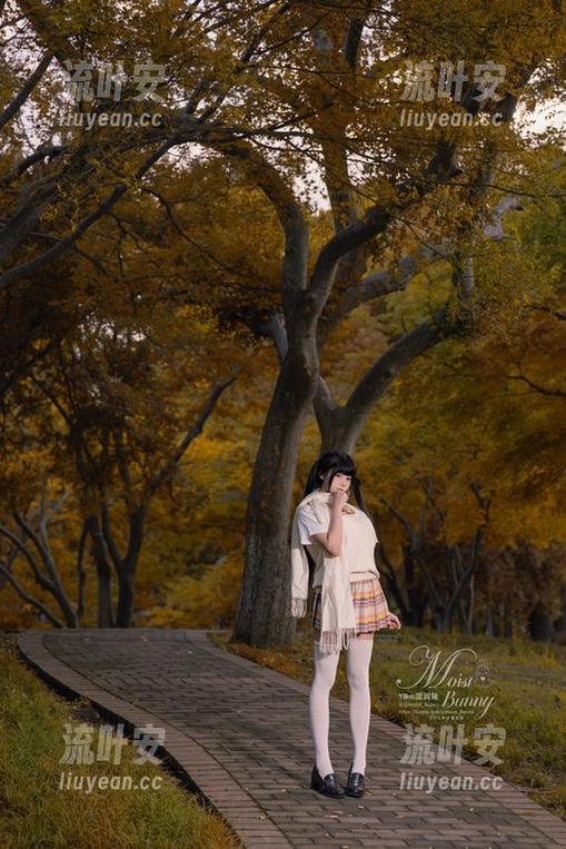 咬一口兔娘 咬一口兔娘的全套桃花旗袍:打着街霸,穿梭于尘世的春丽!
