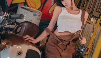 咬人小小兔的写真，制服搭配你想不到的惊喜！