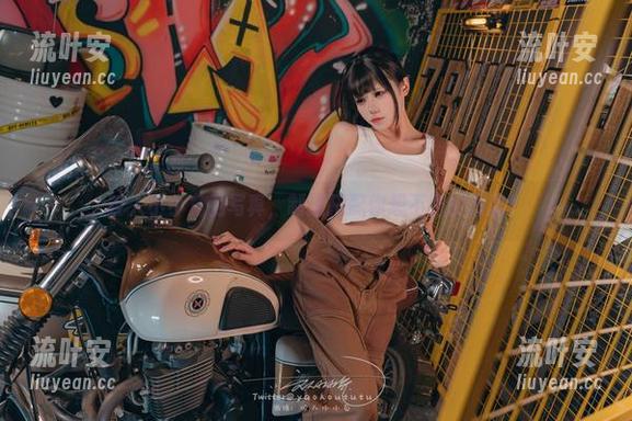 咬人小小兔的写真，制服搭配你想不到的惊喜！