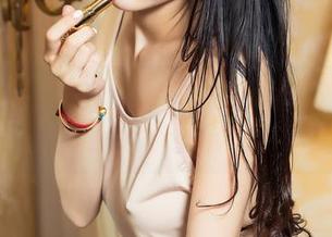 头条女神 – 牛仔裤随便穿，玄子的合集让你意外发现新角度!