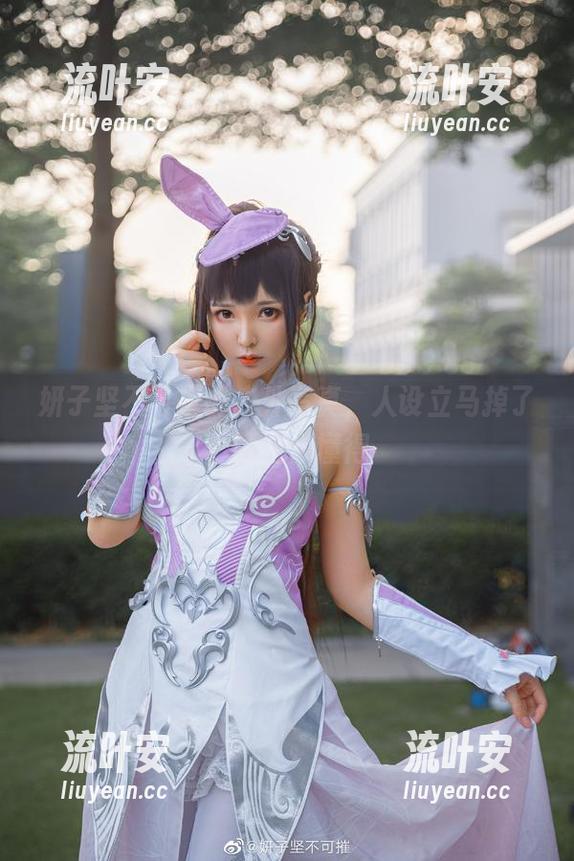 妍子坚不可摧的户外写真，人设立马掉了，原图你懂得