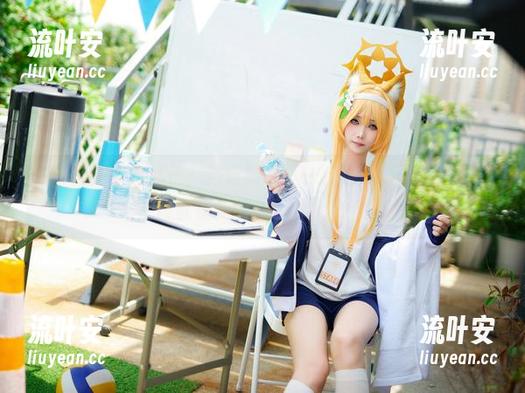 当冬天遇上嫣嫣子，这定制写真一点也不廉价，雪夜魅魔就是我的BadGirl法则