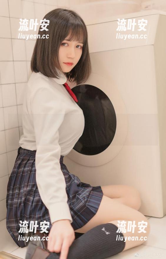 小仓千代w 原图直击!小仓千代w的6月舰长写真,镜头下的俏皮无法抵挡