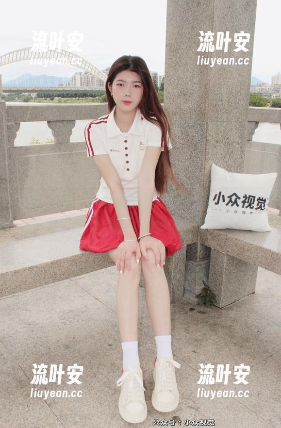 小众视觉-小苹果 小众视觉 - 小苹果的御姐套图正式更新,感觉人生果真有转角遇到爱的可能!