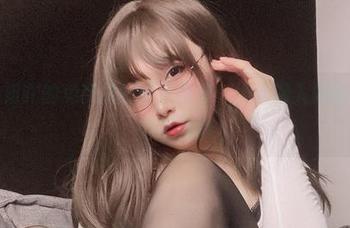 小泉学姐吖的免费风纪委员图集，偷偷潜入她的日常，超不过瘾