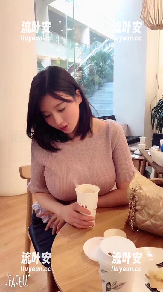 小芯酱 微密圈 - 看小芯酱变身兔女郎,私房图集让你想“大吃一惊”!