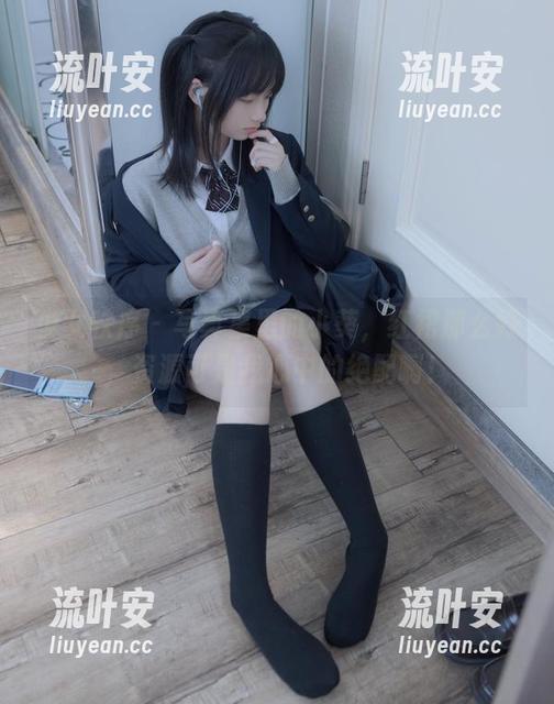 少女秩序-小葵 少女秩序 - 写真集里的小葵,红裙那么好,资源可是我心中的绝配啊!