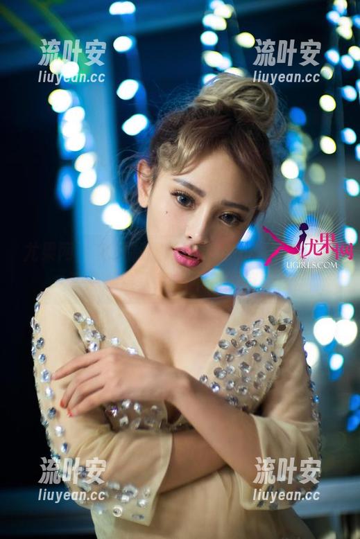 尤果网 - 免费制服换个姿势，唐溪若的资源总能给人意想不到的惊喜！