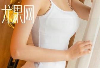 尤果网 – 郝晴Grace夏天图包精选，看了让我脑补冰淇淋口味大PK的画面。