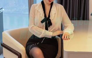 尤蜜荟 – 职业装合集：樱小白baby的私房搭配电力十足