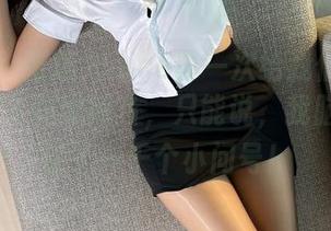 微密圈 – 张思允nice再一次给我们带来了最新的JK制服照片，只能说，我脑子里飞过了一千个小问号！
