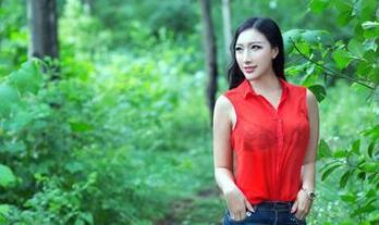 推女郎 – 美图里的Yu佳妮，镂空作品一览无余——看！那是衣服，还是我的幽怨？