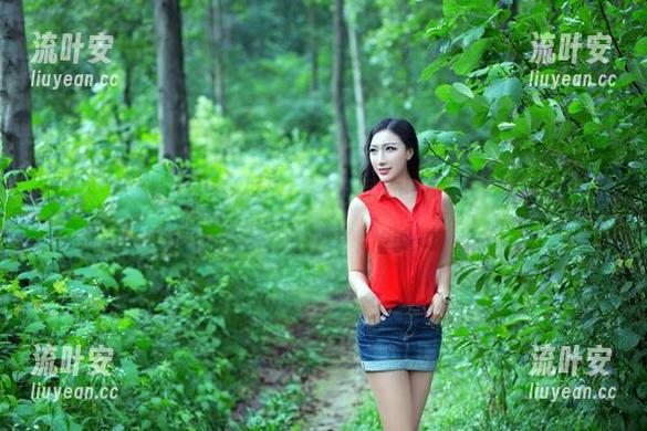 推女郎-Yu佳妮 推女郎 - 美图里的Yu佳妮,镂空作品一览无余——看!那是衣服,还是我的幽怨?
