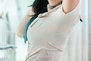 推女郎 – 图库中的黑色帷幕，林清儿在里面小心翼翼