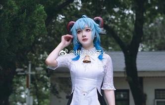 桃墨公子的高清奶牛：它的眼神，能把你萌到不行，配上牛奶更佳。