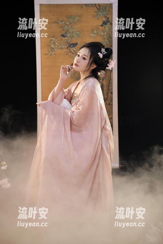 桃暖酱的作品，福利画风的梦里游荡！