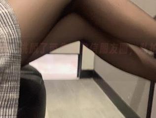 微密圈 – 看！桃脱了带你逛微信朋友圈，私拍也能成图集。