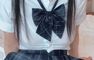 精选桜井宁宁的写真，未麻的姿势又优雅又让人猜测，真是多层次。