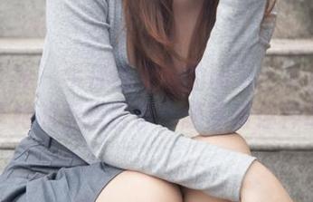 梦丝女神 – 牛仔连衣裙的压力？小允儿来分享她的穿搭哲学，顺手给你种草。